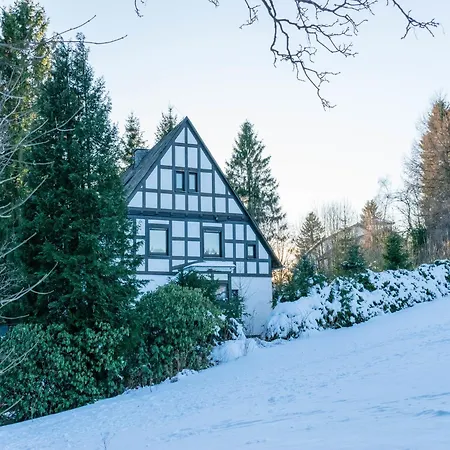 Gemuetliches An Den Skipisten *