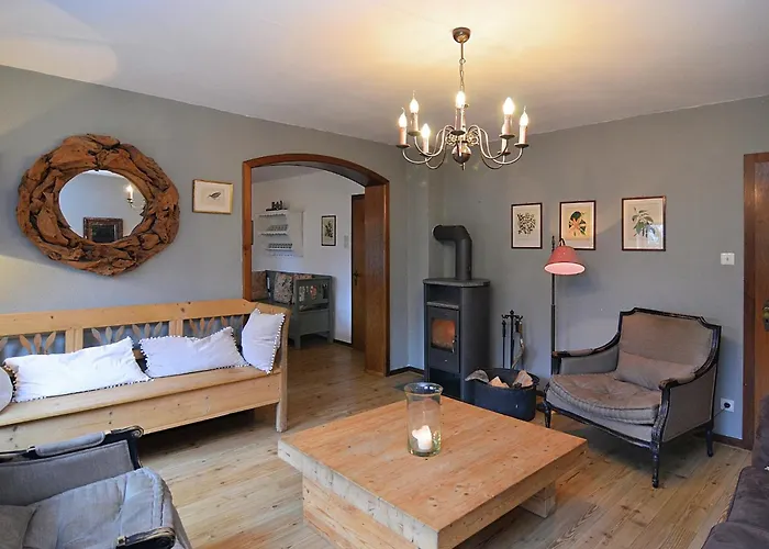 In Neuastenberg Nahe Postwiese Nyaraló *